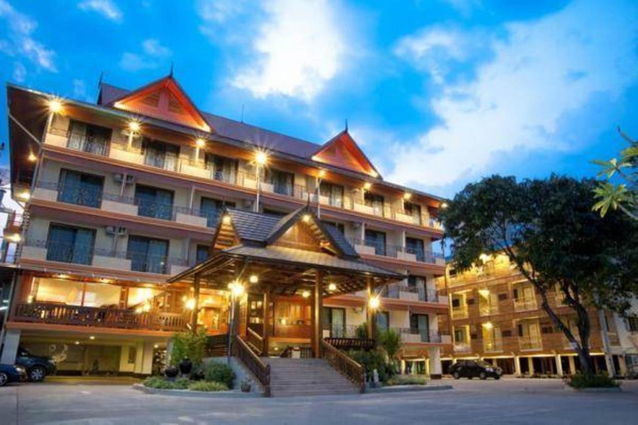 Baankhun Chiang Mai Hotel Exterior photo